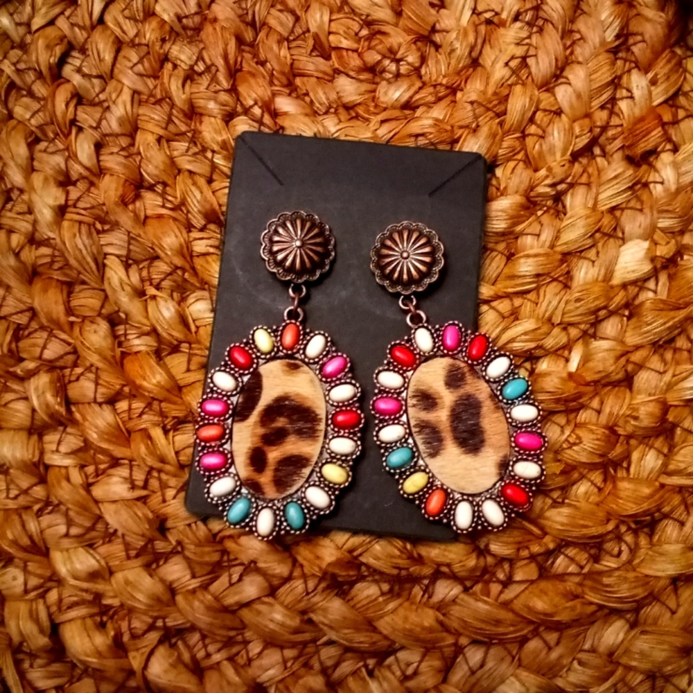 Oval leopard print earrings
